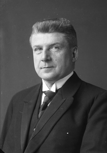 835567 Portret van ds. J.F. (Jan Frederik) Beerens, geboren Amsterdam 4 augustus 1882, Hervormd predikant te Utrecht ...